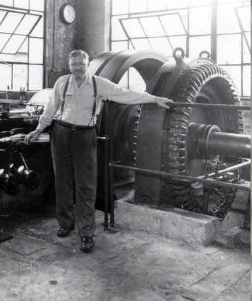 crown-laundry-1930-1024x614